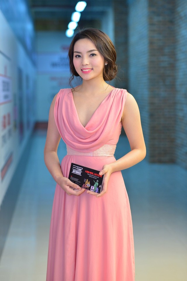 Hội đồng quyết định khiển trách Nguyễn Cao Kỳ Duyên vì đã có hành vi gây ảnh hưởng tiêu cực đến hình ảnh Hoa hậu Việt Nam cũng như cuộc thi Hoa hậu Việt Nam