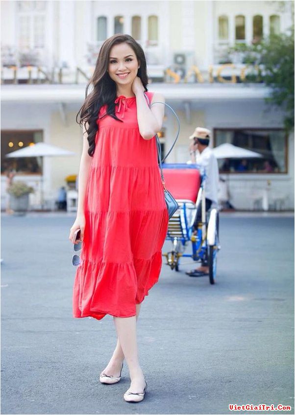 Lưu Thị Diễm Hương (sinh ngày 30 tháng 8 năm 1990) là hoa hậu thế giới người Việt 2010. 