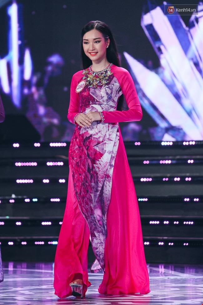 Là thí sinh nặng kí nên Lê Trần Ngọc Trân gặp phải không ít lùm xùm tại Hoa hậu Việt Nam 2016