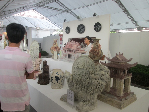 Cận cảnh những sản phẩm đẹp kinh dị trưng bày tại Bảo tàng Hà Nội, nhân kỷ niệm Giải phóng Thủ đô 10/10 năm nay