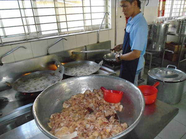 Kết quả về vụ thực phẩm bẩn tại trường tiểu học Long Bình khiến dư luận xôn xao 
