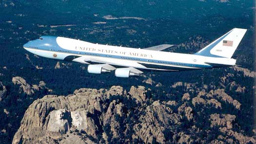 Không lực số một, hay Không lực một là số hiệu điều khiển không lưu được dùng để gọi bất kì một chiếc phi cơ phản lực nào của Không lực Hoa Kỳ đang chuyên chở tổng thống của Hợp chúng quốc Hoa Kỳ. Dù vậy, tên này được dùng chủ yếu cho hai chiếc phản lực đời Boeing 747-200B, một chiếc máy bay dân sự được thiết kế lại theo cách quân sự, với số đuôi là 28000 và 29000