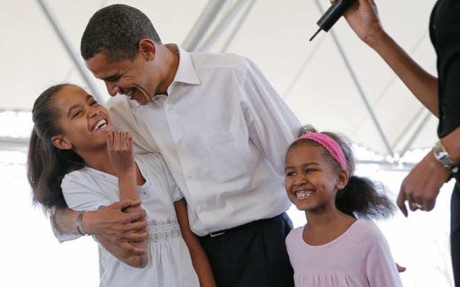Dù bận trăm công nghìn việc, với ông Obama, vợ con vẫn là chốn dịu dàng và thân yêu Dù bận trăm công nghìn việc, với ông Obama, vợ con vẫn là chốn dịu dàng và thân yêu