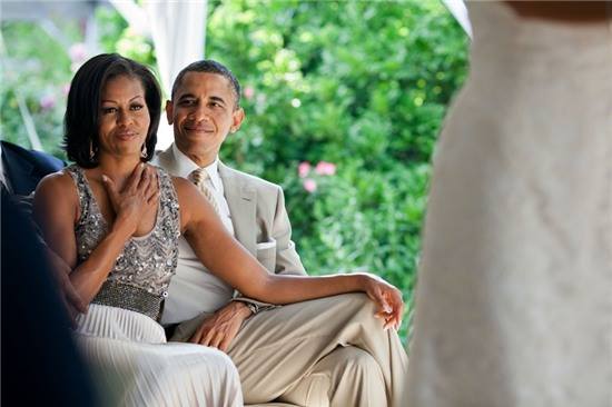 Khi thắng cử tổng thống Mỹ tháng 11-2008, ông Obama khẳng định: “Tôi không thể thành công nếu thiếu sự ủng hộ hết mình của người bạn thân nhất trong 16 năm qua, hòn đá tảng của gia đình, tình yêu của cuộc đời tôi, và tân đệ nhất phu nhân nước Mỹ Michelle Obama”.