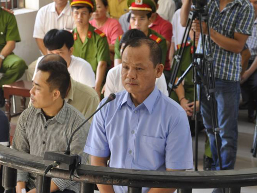 Từ ngày 1/6 đến 3/6, TAND tỉnh Bắc Ninh mở phiên xét xử Nguyễn Ngọc Minh (tức Minh “Sâm”) và 9 đồng phạm về tội Cưỡng đoạt tài sản và Tàng trữ trái phép vũ khí quân dụng.