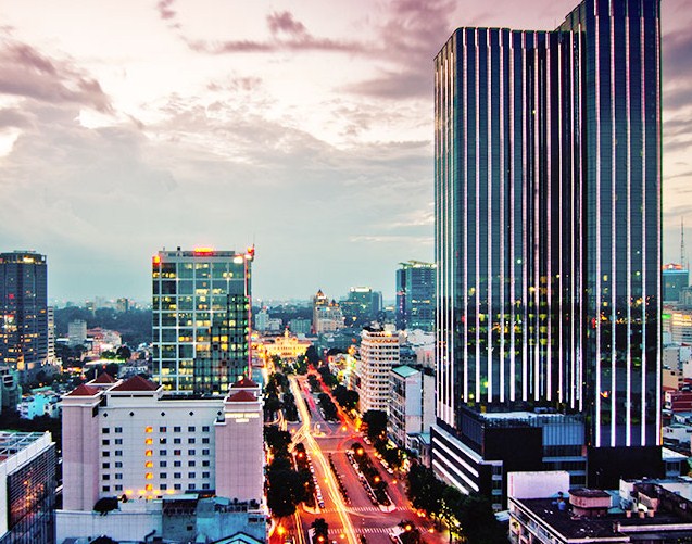 The Reverie Saigon có 224 phòng và 62 suite thượng hạng, tất cả đều có tầm nhìn phóng khoáng thu trọn nét duyên dáng và hiện đại của thành phố trong tầm mắt. 