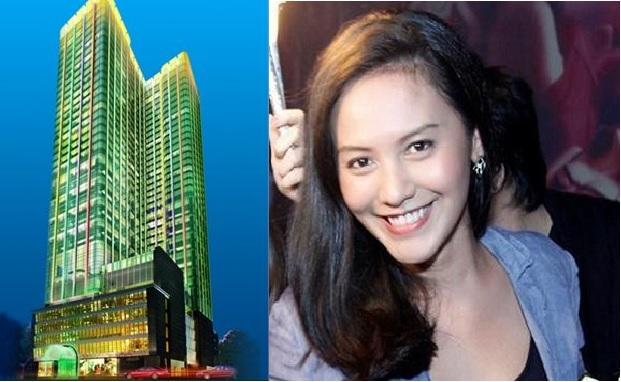 The Reverie Saigon nằm từ tầng 27 đến tầng 39 của tòa nhà Times Square (bên trái), thuộc sở hữu của Tập đoàn Vạn Thịnh Phát, với nữ chủ tịch HĐQT nổi tiếng là bà Trương Mỹ Lan. Bà Trương Mỹ Lan là cô của Trương Huệ Vân (bên phải ảnh) – vợ ca sĩ Thanh Bùi. 