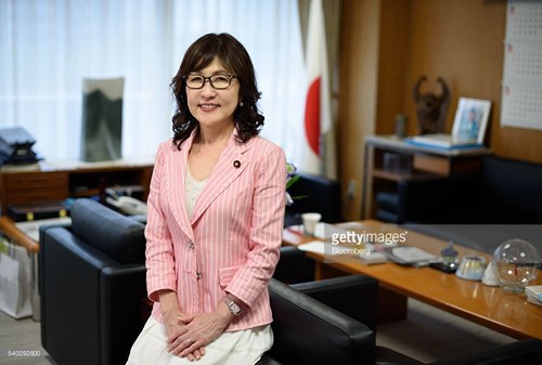 Ngày 3/8, bà Tomomi Inada chính thức được bổ nhiệm làm Bộ trưởng Quốc phòng Nhật Bản. 