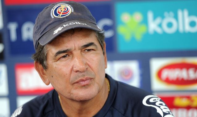 HLV Jorge Luis Pinto đội Costa Rica, 61 tuổi, người Colombia