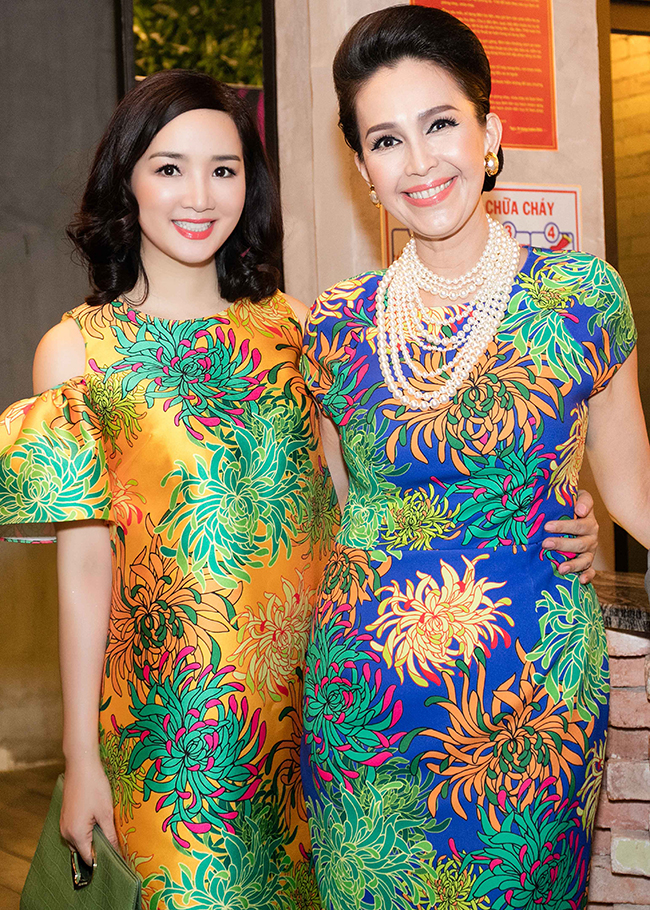 Mới đây, hai người đẹp Diễm My và Giáng My xuất hiện  trên thảm đỏ Tuần Lể NTK thời trang Việt Nam.