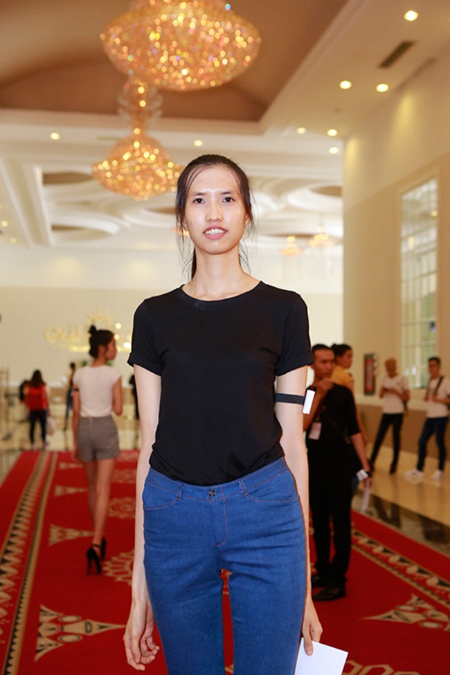 Trước đây 1 năm, khi thi Vietnam Next Top Model, gương mặt cô không thực sự nổi bật.