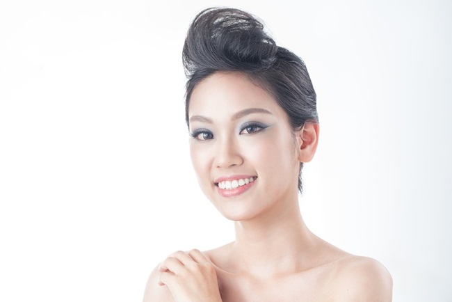 Khác với nhiều thí sinh ở Lâu đài sắc đẹp, Phương Linh sở hữu vẻ đẹp cá tính cùng tính cách thẳng thắn. Về khả năng catwalk, dù không có kinh nghiệm làm người mẫu như thí sinh đã chứng tỏ khả năng tiến bộ ngay từ những live show đầu tiên.