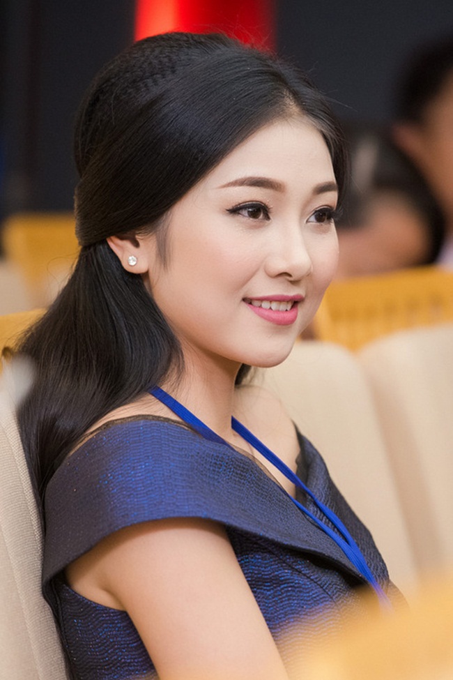 Rất nhiều ý kiến cho rằng, vẻ đẹp thánh thiện của người đẹp mang SBD 293 gợi nhớ đến Hoa hậu Nguyễn Thị Huyền ( HHVN 2004). 
