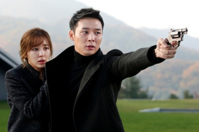 Năm 2014, Park Yoochun góp mặt trong bộ phim ''Three Days'',Yoochun sẽ vào vai chàng vệ sĩ ưu tú trong phim. Bộ phim kể về sự việc Tổng thống bị mất tích sau 3 tiếng súng lớn, và cuộc truy tìm Tổng thống của đội cảnh vệ. 