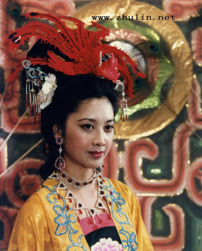 Chắc chắn với người yêu tác phẩm ''Tây Du Ký'', không ai có thể quên được nhân vật Nữ vương của Tây Lương Lữ Quốc - người nhân đã xao lòng vì Đường Tam Tạng kết duyên loan phượng với ngài, tuy nhiên Đường Tăng lại từ chối, cùng đồ đệ hoàn thành sứ mệnh sang Tây Trúc thỉnh kinh. Chính nữ diễn viên Chu Lâm (sinh năm 1952) đã khiến người hâm mộ không thể nào quên vai diễn này.