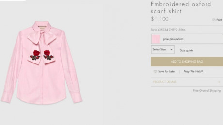 Chiếc áo sơ mi màu hồng thạch anh có thêu hoa hồng tinh xảo giá 1.100 USD (khoảng 25 triệu đồng).