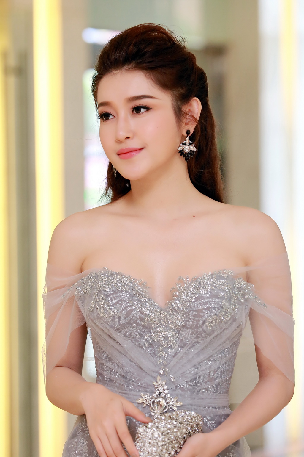 Sau khi tham gia bộ phim từ Myanmar trở về, Á hậu Huyền My sẽ tiếp tục đồng hành cùng các hoạt động của cuộc thi Hoa hậu Việt Nam 2016.