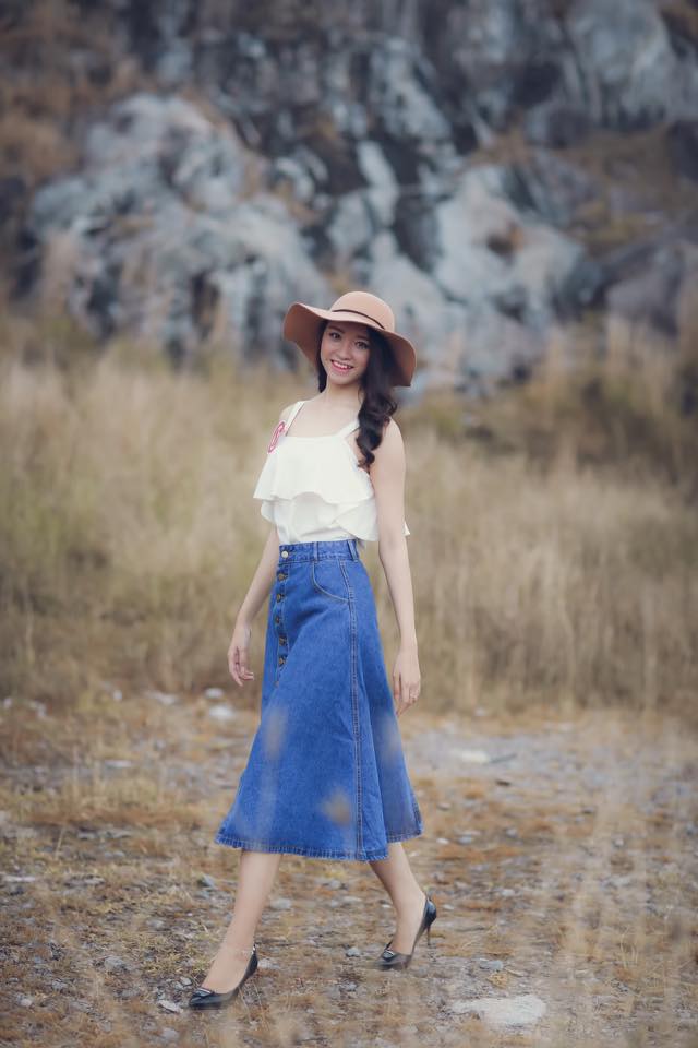 Trong khi hồi hộp chờ đợi ngày công bố kết quả kỳ thi THPT quốc gia như các bạn cùng trang lứa khác, Nguyễn Thị Như Thủy đang tập trung tối đa cho vòng chung kết cuộc thi Hoa Hậu sắp tới diễn ra vào tháng 8/2016.