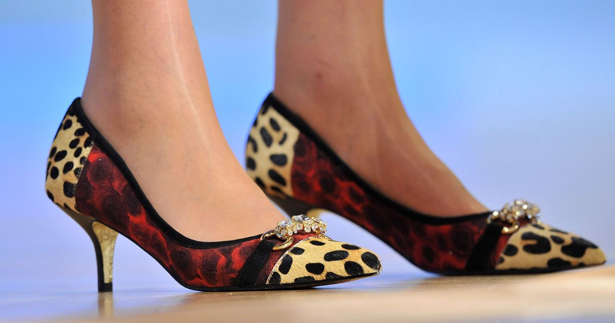 Những đôi giày trong bộ sưu tập của bà May khiến nhiều người phải ngợi khen.