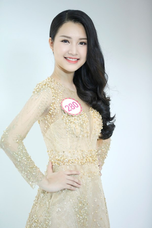 Lê Trần Ngọc Trân là một trong những gương mặt nổi bật của Hoa hậu Việt Nam 2016 nên việc cô 'bị' chú ý hơn cũng là điều dễ hiểu. Trước thềm chung kết, người hâm mộ hy vọng các thí sinh chuẩn bị tâm lý và cuộc thi có thể diễn ra một cách tốt đẹp.