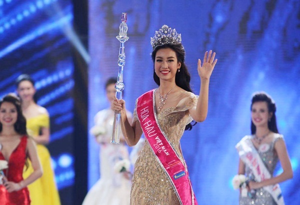 Tối 28/8, chung kết hoa hậu Việt Nam đã kết thúc với ngôi vị cao nhất thuộc về thí sinh mang số báo danh 145 - Đỗ Mỹ Linh.