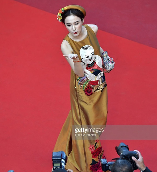 Mới đây nhất, Angela Phương Trinh đã có màn ‘chào sân’ khá ngoạn mục trên thảm đỏ Cannes 2016.