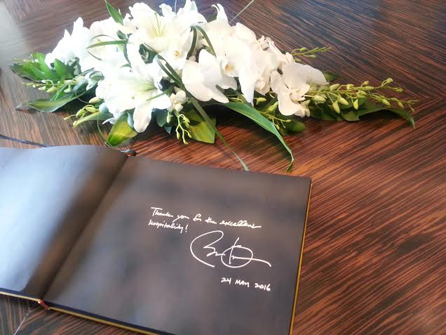Trước khi rời khỏi Hà Nội, Tổng thống Obama đã để lại lưu bút cảm ơn sự đón tiếp nồng hậu của đội ngũ nhân viên khách sạn JW Marriott.