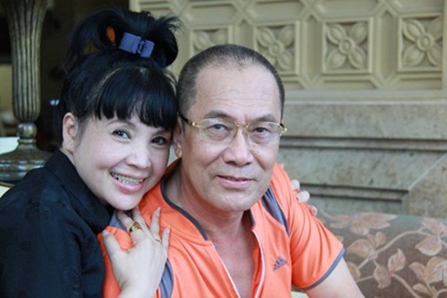 Sau cuộc hôn nhân đổ vỡ, ‘em bé Hà Nội’ Lan Hương đã quyết định kết duyên với nghệ sĩ Tất Bình dù hồi đó cả hai sống trong cảnh không nhà, không tiền bạc.