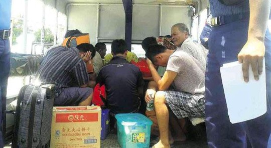 Các ngư dân Trung Quốc bị bắt vì khai thác trái phép trên Biển Đông