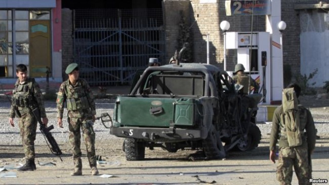 Tin tức thời sự mới nhất hôm nay 24/11: Binh lính Afghanistan có mặt tại hiện trường một vụ đánh bom liều chết