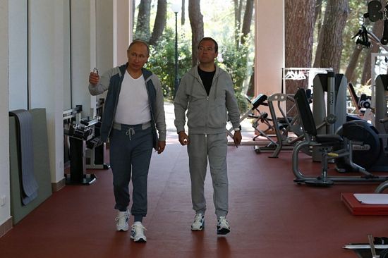 Tổng thống Putin và Thủ tướng Medvedev sáng ngày 30/8 đã tới phòng tập thể hình thuộc khu nghỉ dưỡng Bocharov Ruchei dành cho Tổng thống Nga ở thành phố Sochi.