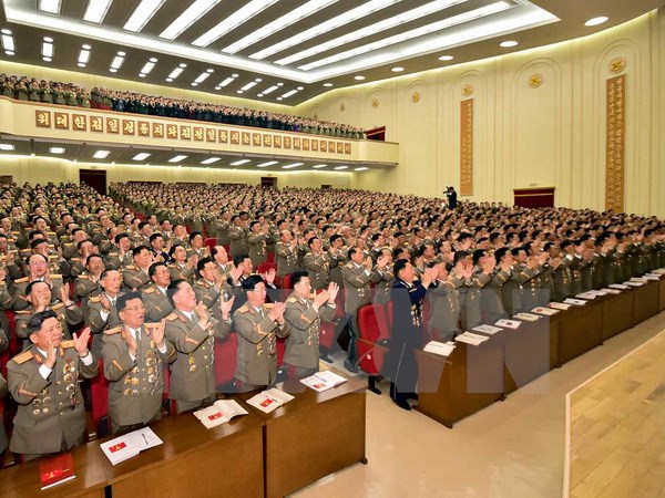 Các đại diện quân đội nhất trí tán thành quyết định chọn ông Kim Jong Un đại diện cho Quân đội Nhân dân Triều Tiên tại Đại hội Đảng sắp tới