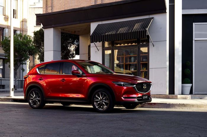 Mazda bất ngờ tung ưu đãi, khách mua xe chỉ cần trả từ 200 triệu đồng để nhận xe