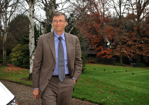 Đồng sáng lập tập đoàn Microsoft Bill Gates, 58 tuổi. Hồi tháng 5, ông giành lại ngôi vị người giàu nhất thế giới với khối tài sản 72,7 tỷ USD và đứng thứ 6 trong danh sách.