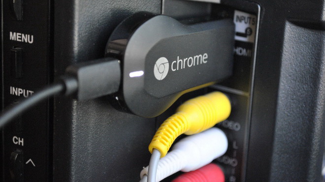 Bù đắp cho thất bại của Google TV, Google trình làng Chromecast là thiết bị 