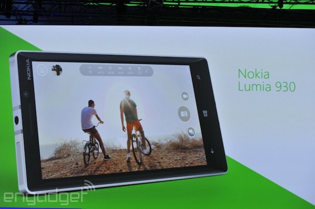 Cùng với Microsoft thì Nokia cũng tới Hội nghị này và ra mắt chiếc điện thoại cao cấp Lumia 930. Máy có màn hình 5 inch fullHD, nhiều màu sắc để lựa chọn. Smartphone này khá giống với Lumia Icon mà chúng ta biết đến trước đây - vốn chỉ dành cho nhà mạng Verizon.