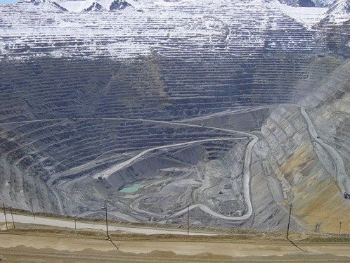 Bingham Canyon là một mỏ ở vùng núi Oquirrh, bang Utah, Hoa Kỳ còn có tên gọi khác là mỏ đồng Kennecott.