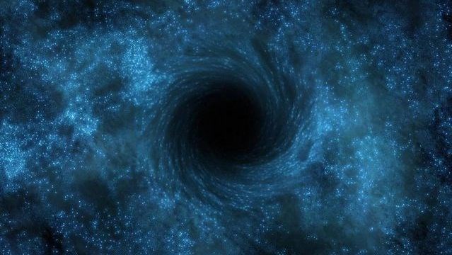 Lỗ đen quay tròn. Khi cốt lõi của một ngôi sao sụp đổ, ngôi sao quay nhanh hơn và trở nên nhỏ hơn. Khi nó đạt đến điểm mà nó không có đủ khối lượng để trở thành một lỗ đen, nó được ép lại với nhau để tạo thành một ngôi sao neutron và tiếp tục quay.