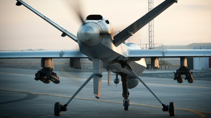 Máy bay Reaper cũng có thể cung cấp thông tin tình báo nhờ khả năng theo dõi và giám sát cho các máy bay chiến đấu Tornado của Anh cùng các chiến dịch không kích có người điều khiển.