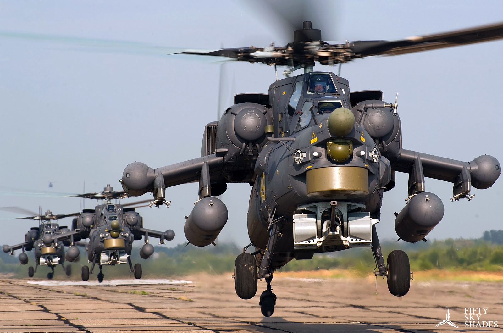 Trực thăng tấn công Mi-35M là dòng máy bay trực thăng chiến đấu đa năng do Rostvertol, một chi nhánh của Công ty Trực thăng Nga, chế tạo. Mi-35M  có khả năng sử dụng vũ khí có điều khiển và không điều khiển trong mọi điều kiện thời tiết, có thể hoạt động tấn công ở độ cao 10-25m ban ngày và 50m ở ban đêm trên đất liền hoặc trên sông, biển.