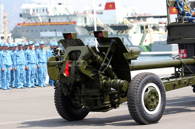 Từ năm 2010, Hải quân nhân dân Việt Nam được đầu tư tiến thẳng lên hiện đại, đến nay đã có đủ 5 thành phần lực lượng: Tàu mặt nước, tàu ngầm; Pháo binh – Tên lửa bờ; Không quân Hải quân; Hải quân đánh bộ, Đặc công Hải quân và lực lượng Phòng thủ đảo.