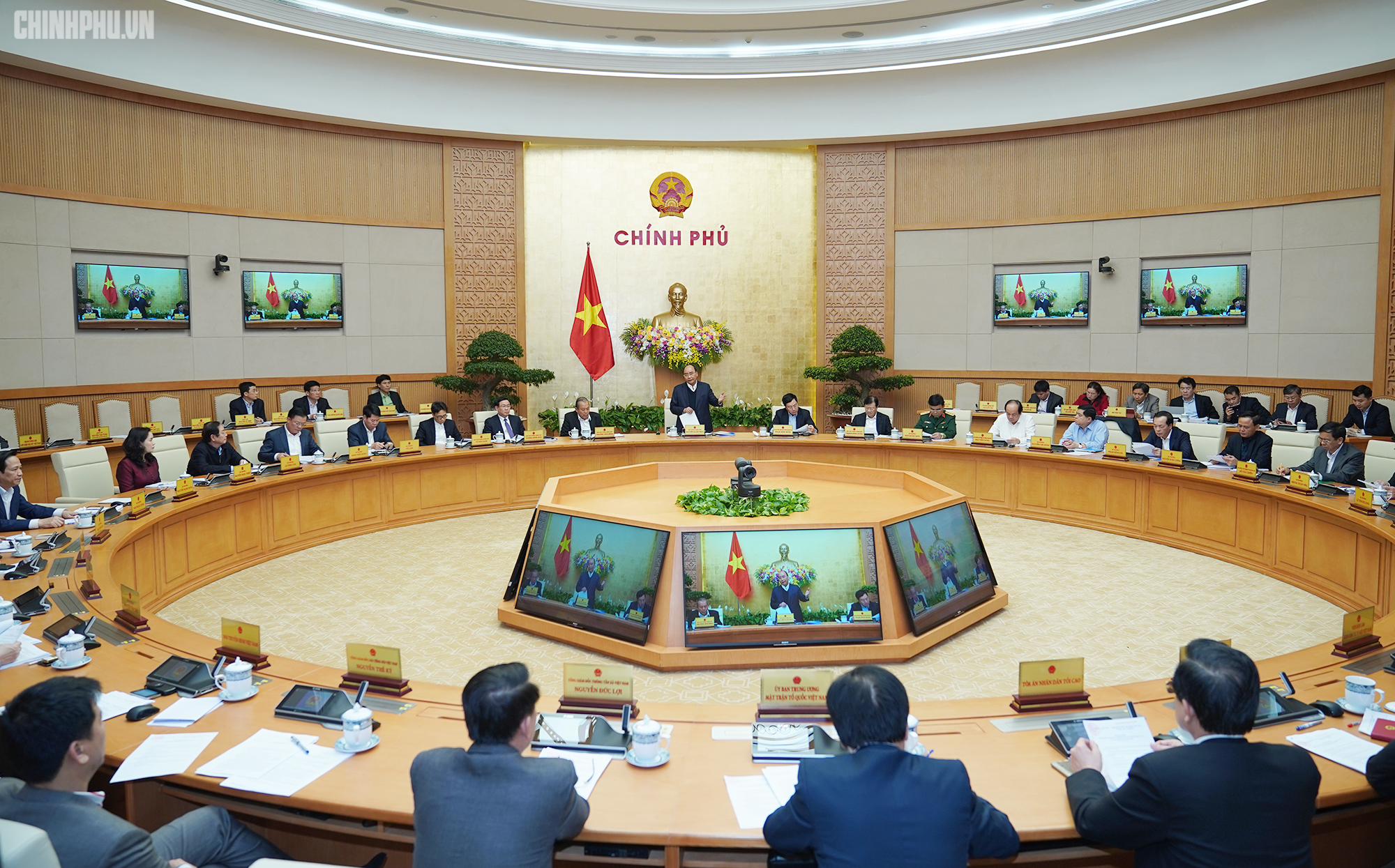 Thủ tướng chủ trì phiên họp Chính phủ chuyên đề xây dựng pháp luật