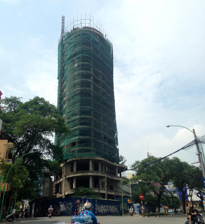 Tòa tháp 'ma' hoang lạnh, ngàn tỷ đổ nát giữa Thủ đô Tòa tháp 'ma' hoang lạnh, ngàn tỷ đổ nát giữa Thủ đô