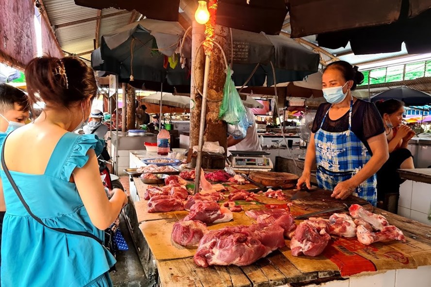 Bộ trưởng NN&PTNT nói gì về việc giá thịt lợn hơi giảm mạnh?