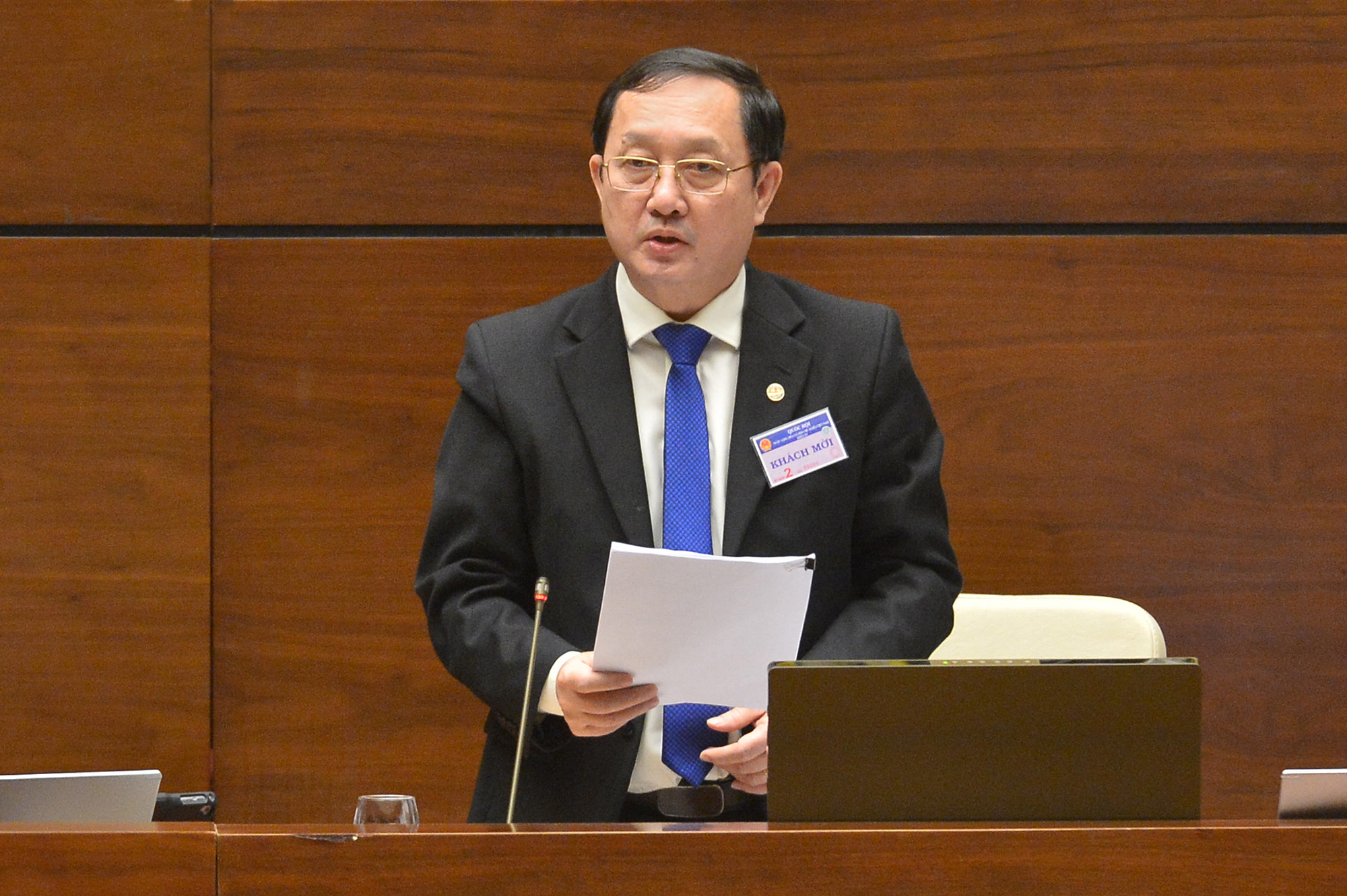 Bộ trưởng Bộ Khoa học và Công nghệ Huỳnh Thành Đạt làm rõ một số vấn đề đại biểu quan tâm