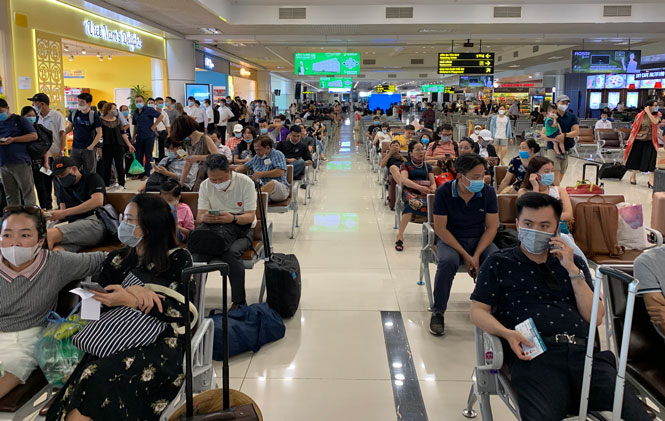 Sân bay Nội Bài quá tải, khuyến nghị hành khách sử dụng phương tiện công cộng