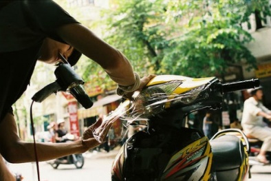 Kiếm tiền khủng từ nghề "trang điểm" xe