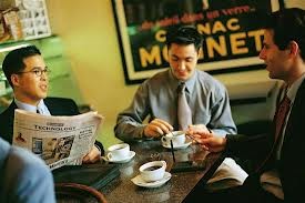 Uống nhiều cà phê có thể gây són tiểu