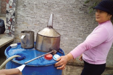 Thuốc trừ sâu + cồn công nghiệp = rượu quê
