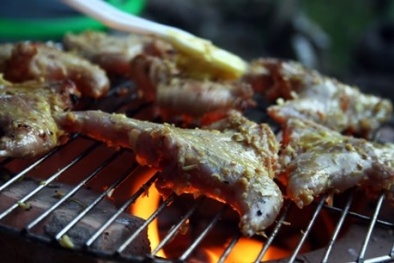 Lạ miệng với thịt chuột đồng nướng gừng xả